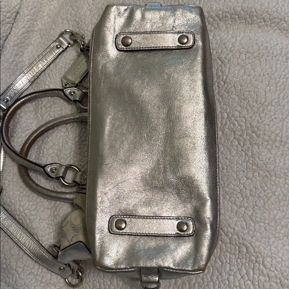 👜💯% Authentic Coach Silver Champagne Dreams - Picture 9 of 9